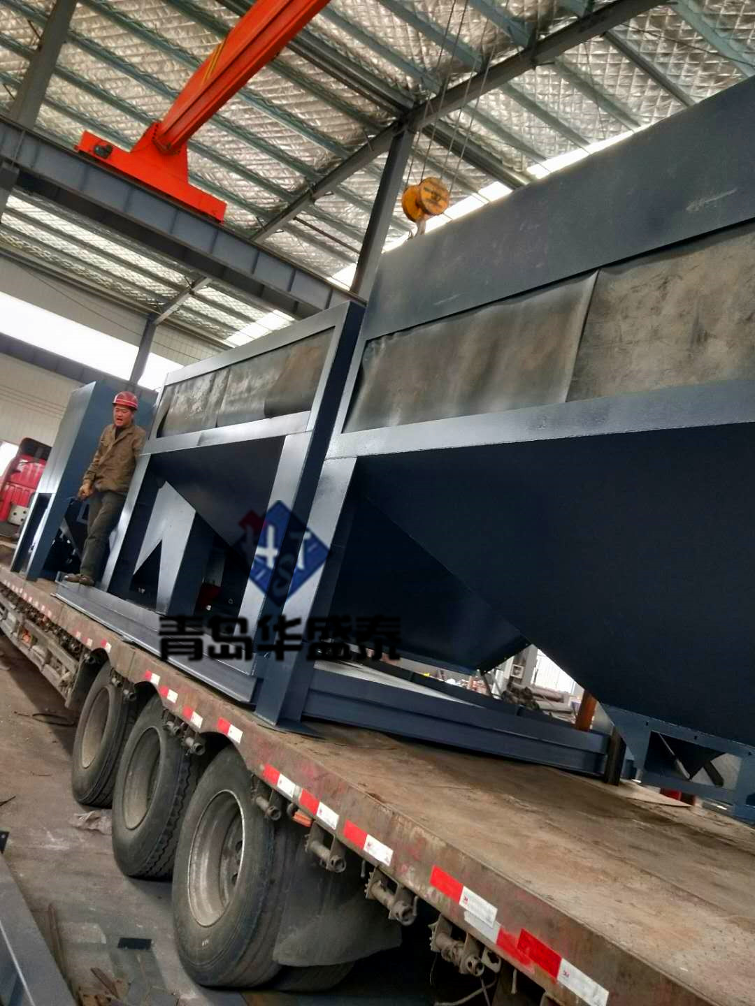 發(fā)往內(nèi)蒙呼和浩特6930拋丸機發(fā)貨現(xiàn)場圖